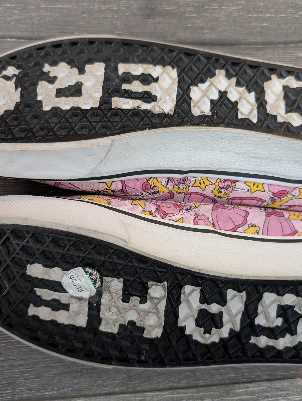Vans Nintendo Princess Peach Mario Galaxy - Picture 4 of 5
